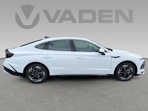 New 2026 Hyundai Sonata SEL FWD image 2