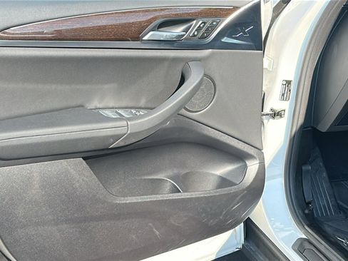 Used 2025 BMW X4 xDrive30i w/ Premium Package image 23
