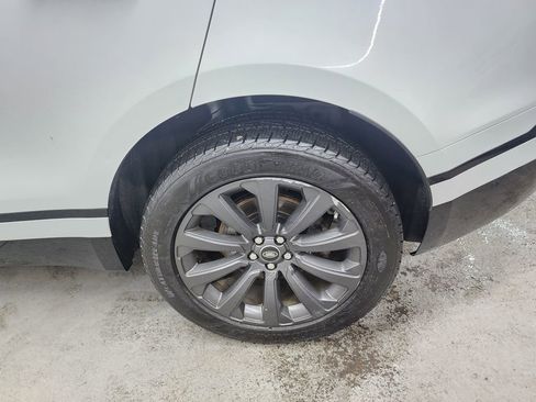 Used 2019 Land Rover Range Rover Velar R-Dynamic SE image 46