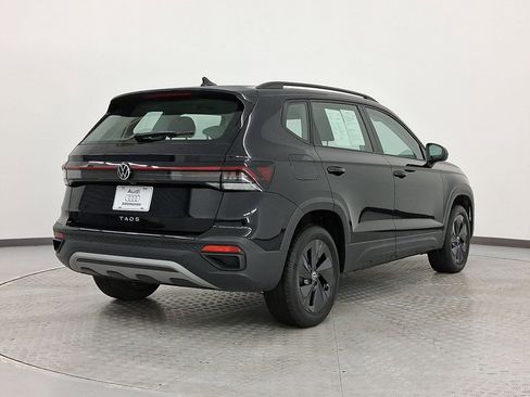 Used 2025 Volkswagen Taos S image 9