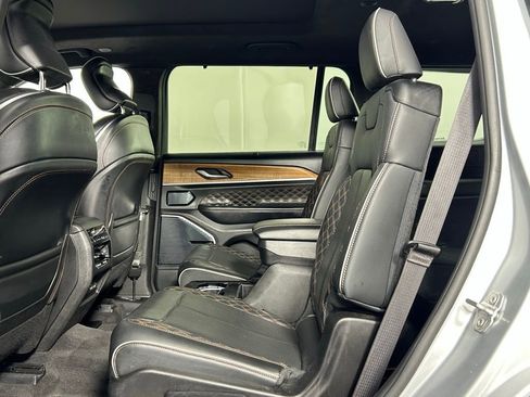 Used 2021 Jeep Grand Cherokee L Summit image 19