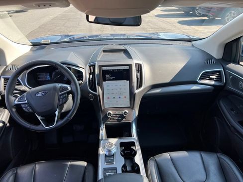 Used 2021 Ford Edge Titanium w/ Equipment Group 301A AWD/4WD image 18