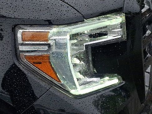 Used 2021 GMC Sierra 1500 Elevation w/ Preferred Package AWD/4WD image 28