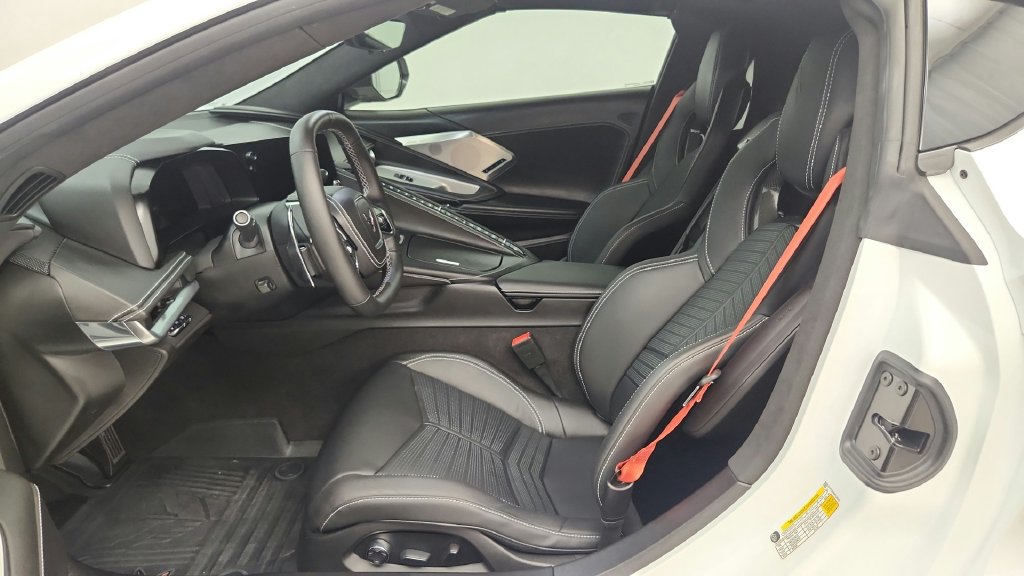 Used 2023 Chevrolet Corvette Stingray Premium Cpe w/ Z51 Performance Package RWD image 21