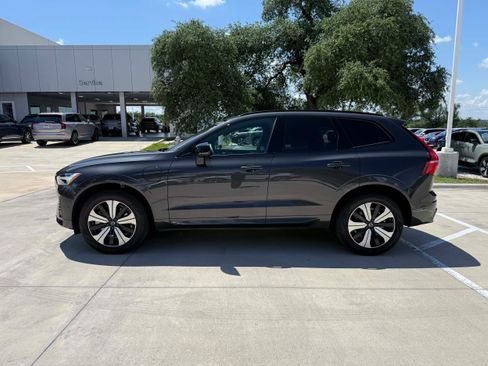 Certified 2024 Volvo XC60 T8 Plus w/ Climate Package AWD/4WD image 3
