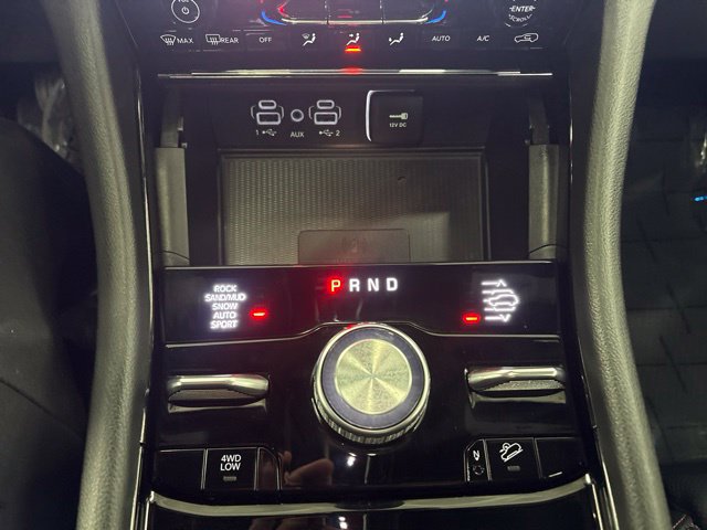 Used 2023 Jeep Grand Cherokee Summit w/ Luxury Tech Group V AWD/4WD image 47