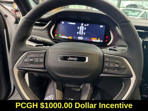 Used 2024 Jeep Grand Cherokee Altitude image 19