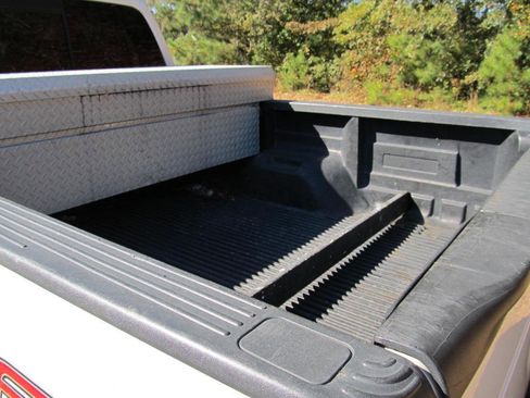 Used 2015 Ford F350 Lariat image 19