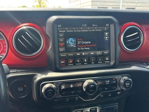 Used 2019 Jeep Wrangler Unlimited Rubicon AWD/4WD image 14
