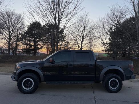 Used 2013 Ford F150 Raptor w/ Luxury Equipment Group image 33