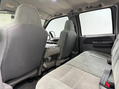 Used 2003 Ford F250 XLT AWD/4WD image 17