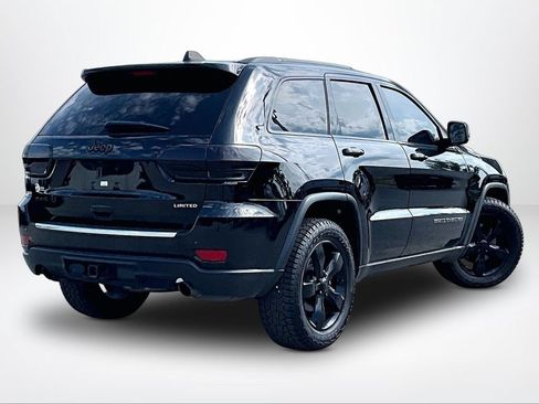 Used 2019 Jeep Grand Cherokee Limited w/ Trailer Tow Group IV AWD/4WD image 3