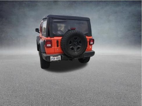 Used 2018 Jeep Wrangler Unlimited Sport AWD/4WD image 9