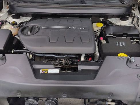 Used 2017 Jeep Cherokee Latitude w/ Safety/Convenience Group image 29