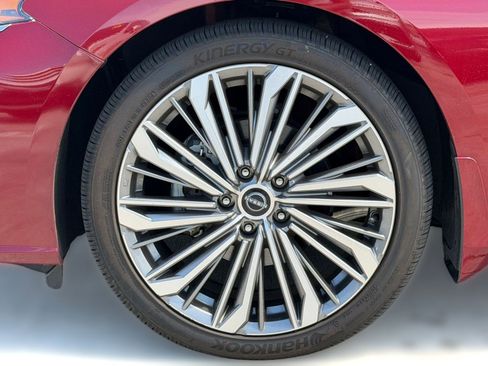 Used 2025 Nissan Altima 2.5 SL FWD image 10