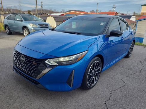 Used 2024 Nissan Sentra SR w/ SR Premium Package image 7