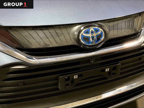 Used 2024 Toyota Venza Limited AWD/4WD image 30