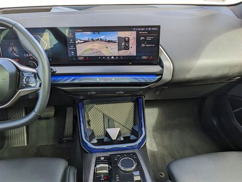 Used 2025 BMW X3 xDrive30i w/ Premium Package image 19