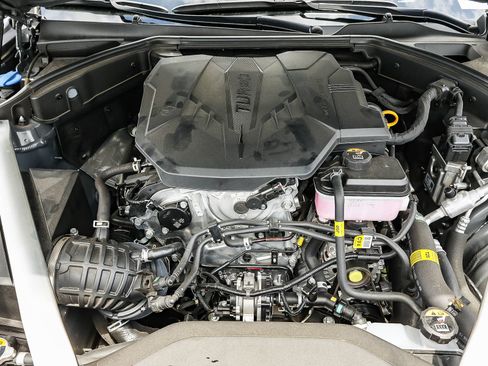 Used 2026 Genesis G70 2.5T Prestige RWD image 12