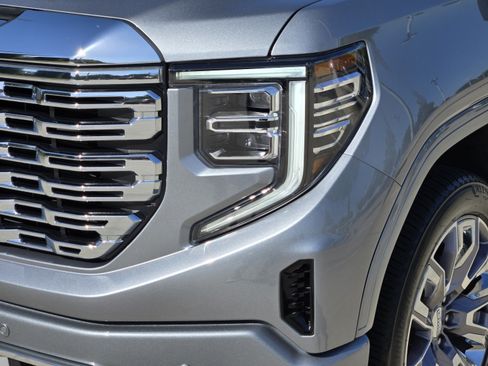 Used 2024 GMC Sierra 1500 Denali w/ Denali Reserve Package AWD/4WD image 36