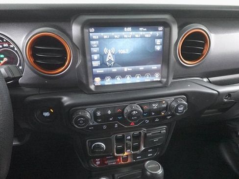 Used 2021 Jeep Gladiator Mojave image 17