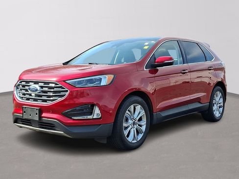 Used 2022 Ford Edge Titanium w/ Equipment Group 301A image 3