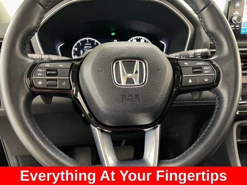 Used 2024 Honda Pilot Touring image 6