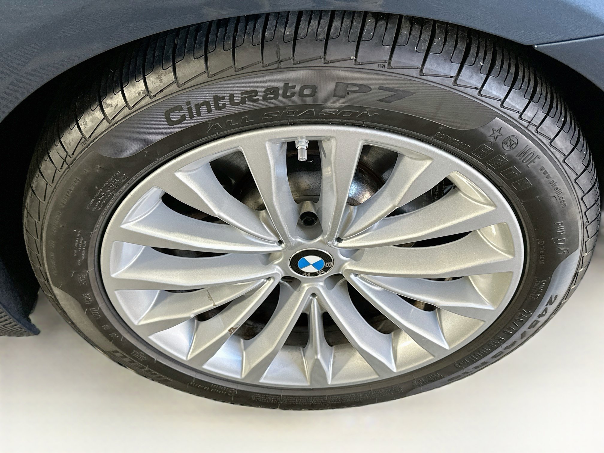 Used 2023 BMW 530i xDrive w/ Convenience Package AWD/4WD image 11