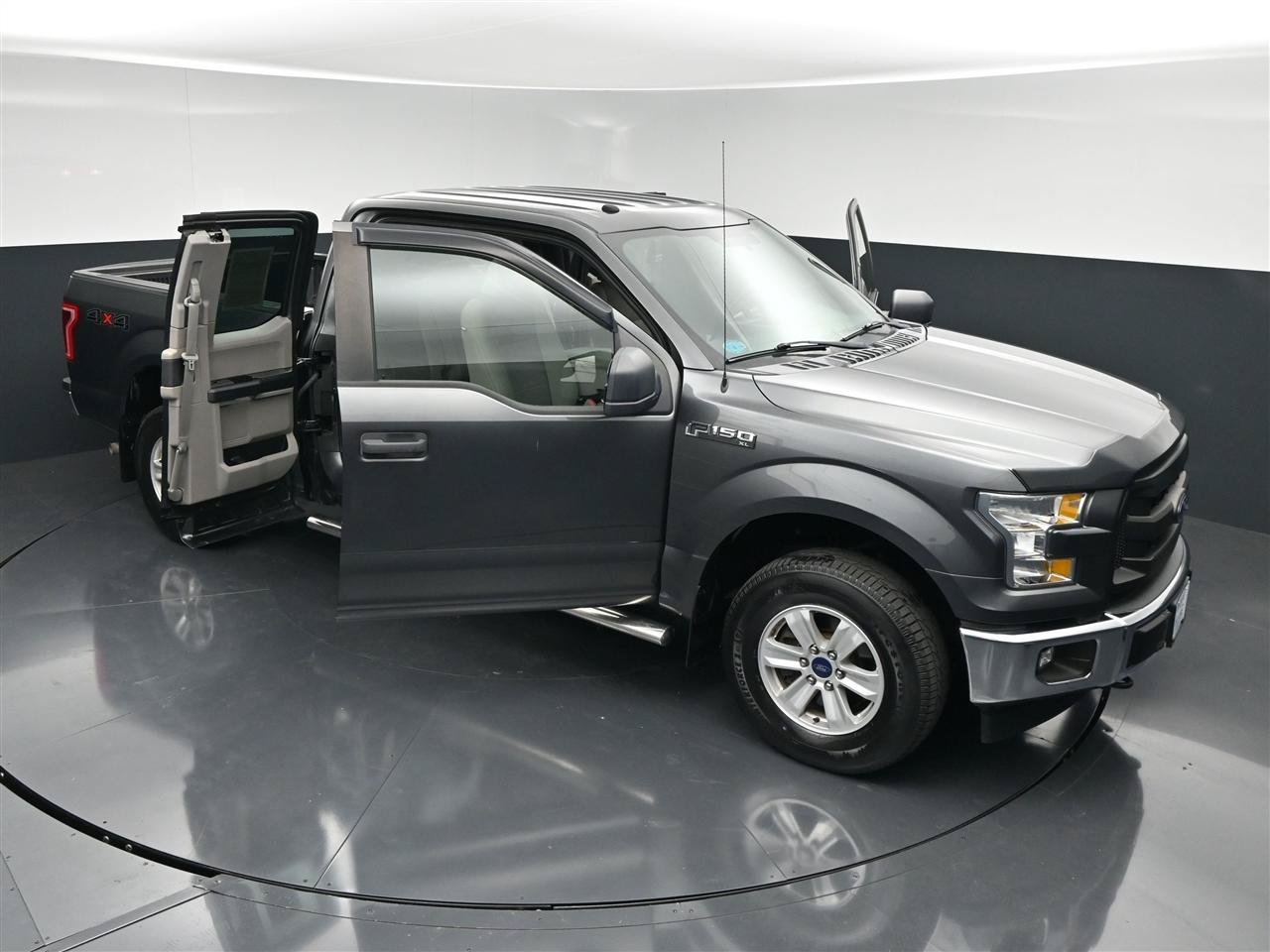 Used 2017 Ford F150 XL w/ Equipment Group 101A Mid AWD/4WD image 35