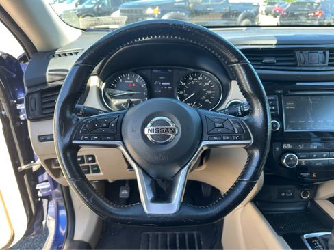 Used 2020 Nissan Rogue SV AWD/4WD image 11