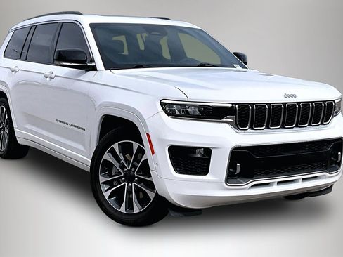 Used 2024 Jeep Grand Cherokee L Overland w/ Luxury Tech Group IV image 1