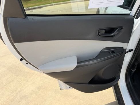 Used 2023 Hyundai Kona SEL image 15