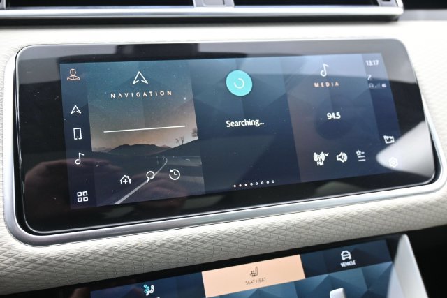 Used 2023 Land Rover Range Rover Velar R-Dynamic S AWD/4WD image 22