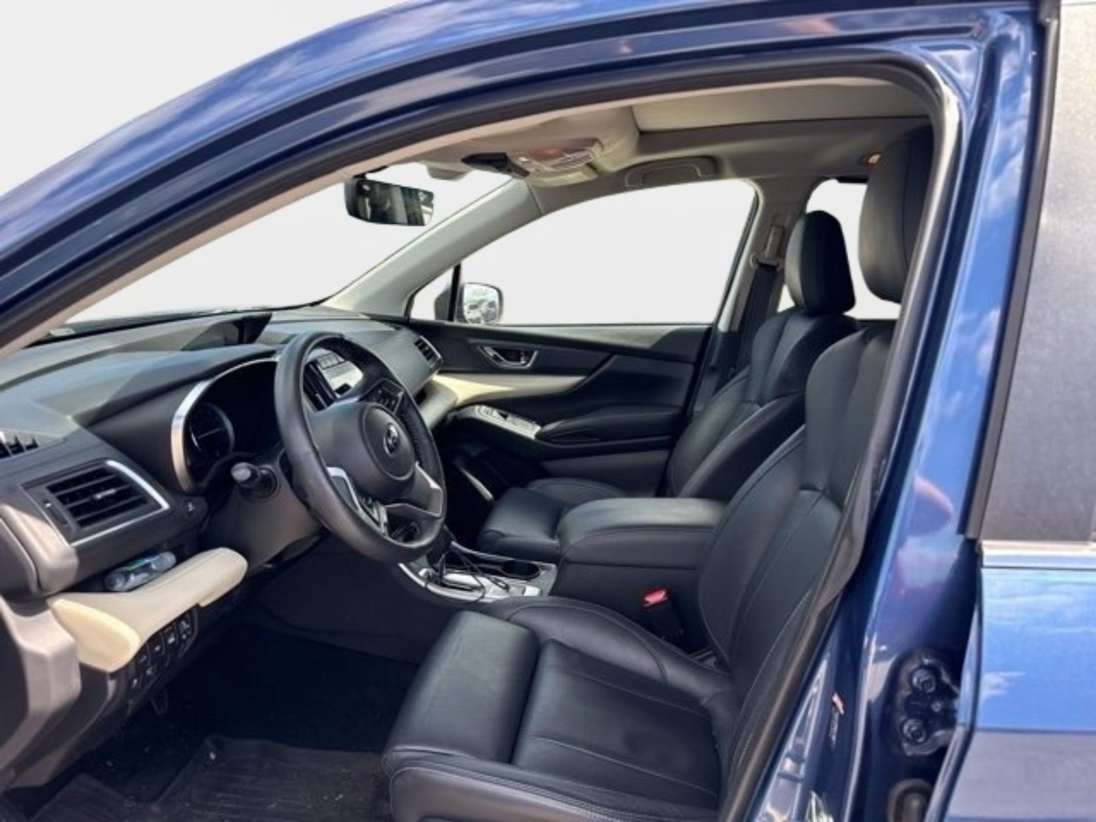 Used 2020 Subaru Ascent Limited w/ Technology Package AWD/4WD image 9