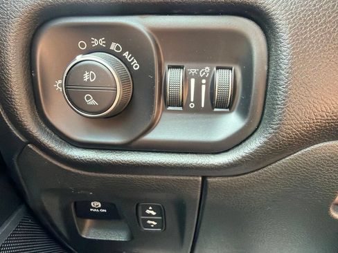 Used 2022 RAM 1500 Laramie AWD/4WD image 22