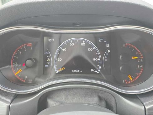 Used 2021 Jeep Grand Cherokee Altitude image 20