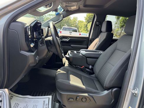 Certified 2023 Chevrolet Silverado 1500 LT AWD/4WD image 9
