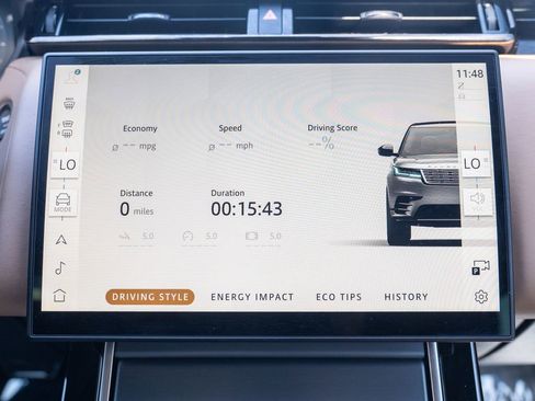 New 2025 Land Rover Range Rover Velar Dynamic HSE AWD/4WD image 26