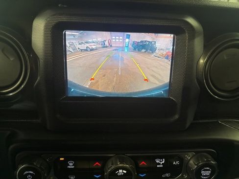 Used 2020 Jeep Wrangler Unlimited Sport image 15