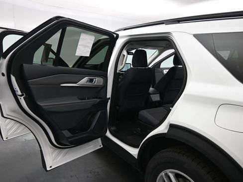 New 2026 Ford Explorer Active RWD image 17