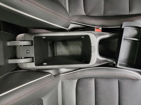 Used 2021 Chevrolet TrailBlazer RS w/ Sun and Liftgate Package image 29