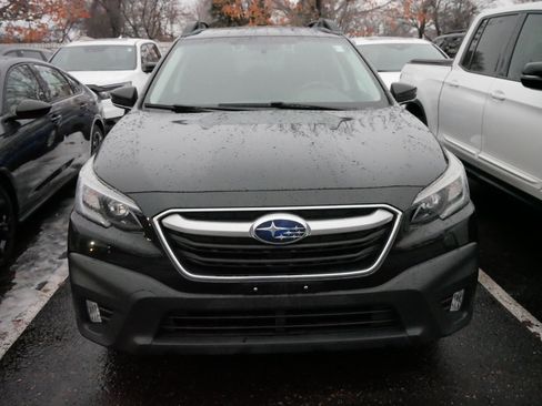 Used 2021 Subaru Outback Premium image 2