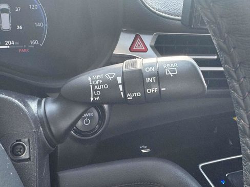 Certified 2025 Toyota Sienna Platinum FWD image 25