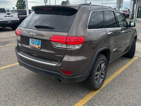 Used 2018 Jeep Grand Cherokee Limited AWD/4WD image 2