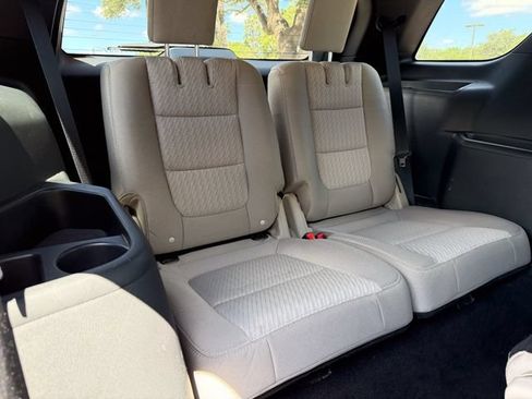 Used 2019 Ford Explorer FWD image 18