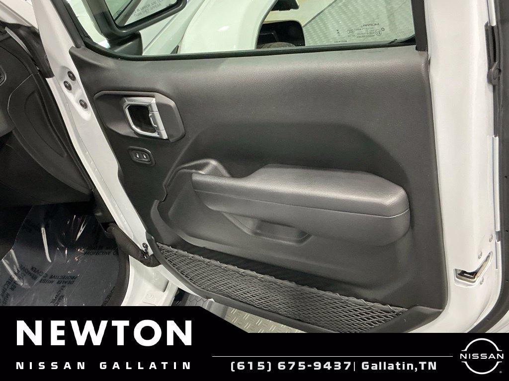 Used 2024 Jeep Wrangler Unlimited w/ Convenience Group AWD/4WD image 43