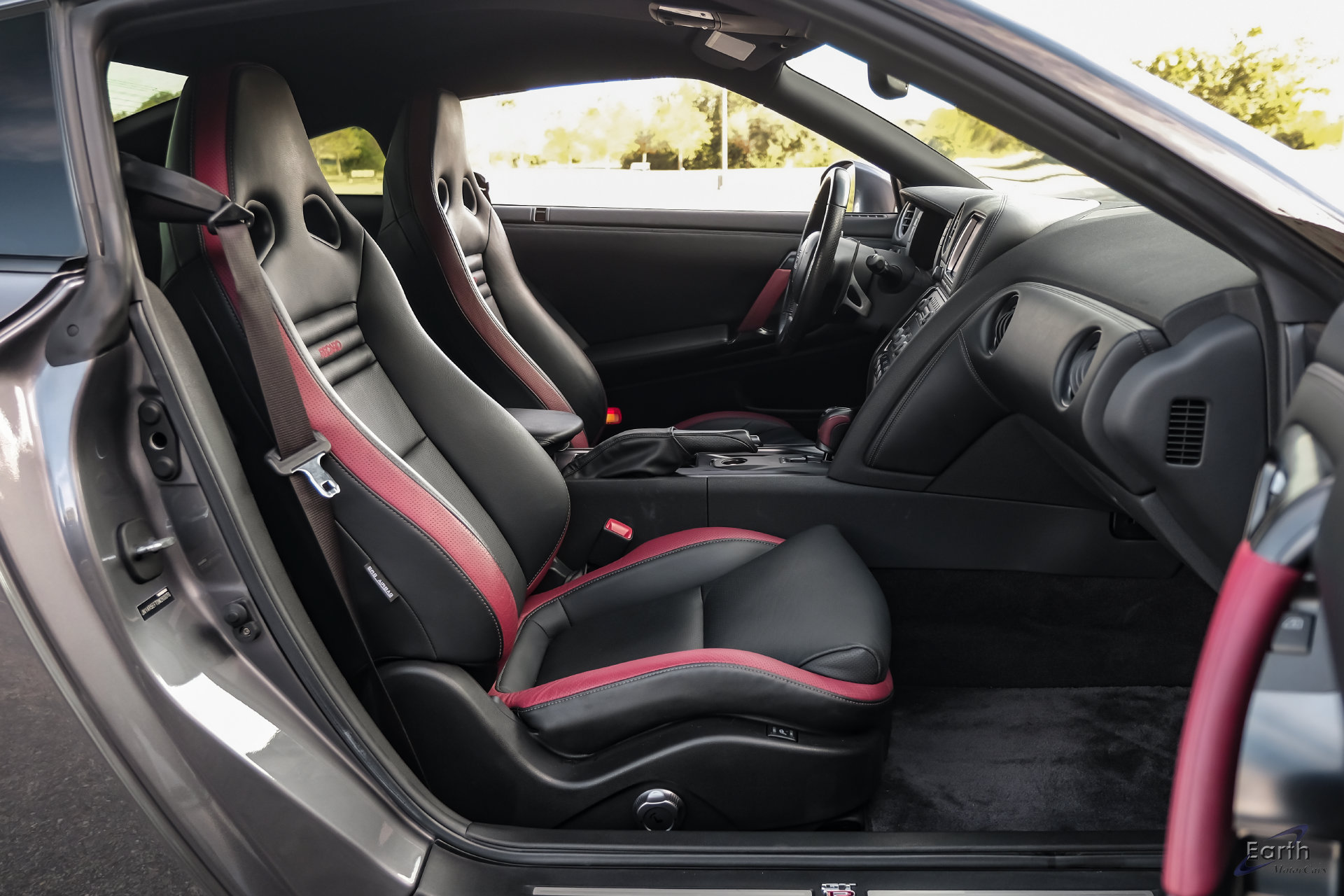 Used 2013 Nissan GT-R Black Edition AWD/4WD image 52