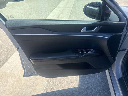 Used 2023 Kia K5 GT-Line image 12