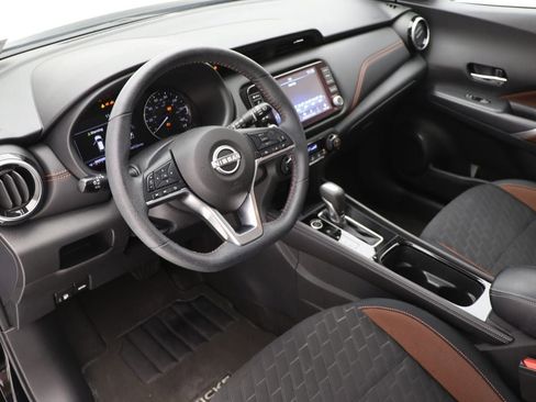 Used 2024 Nissan Kicks SR FWD image 13