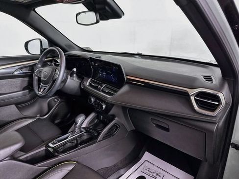 Used 2025 Chevrolet TrailBlazer ACTIV w/ Convenience Package FWD image 32